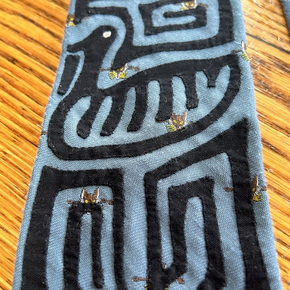 Vintage Cravate De France necktie.  Blue with ducks and fox print. Some pilling. - Picture 2 of 10